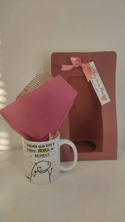 Lembrancinha caneca tradicional + arranjo e chocolate - Sogra