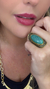Anel Boho Chic Verde Ouro envelhecido com detalhes em preto