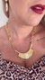 Colar Étnico Boho Chic Dourado com Branco