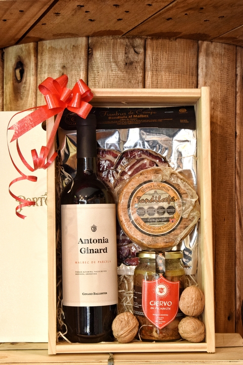 Regalo Picada+ Vino + Box de Pino - comprar online