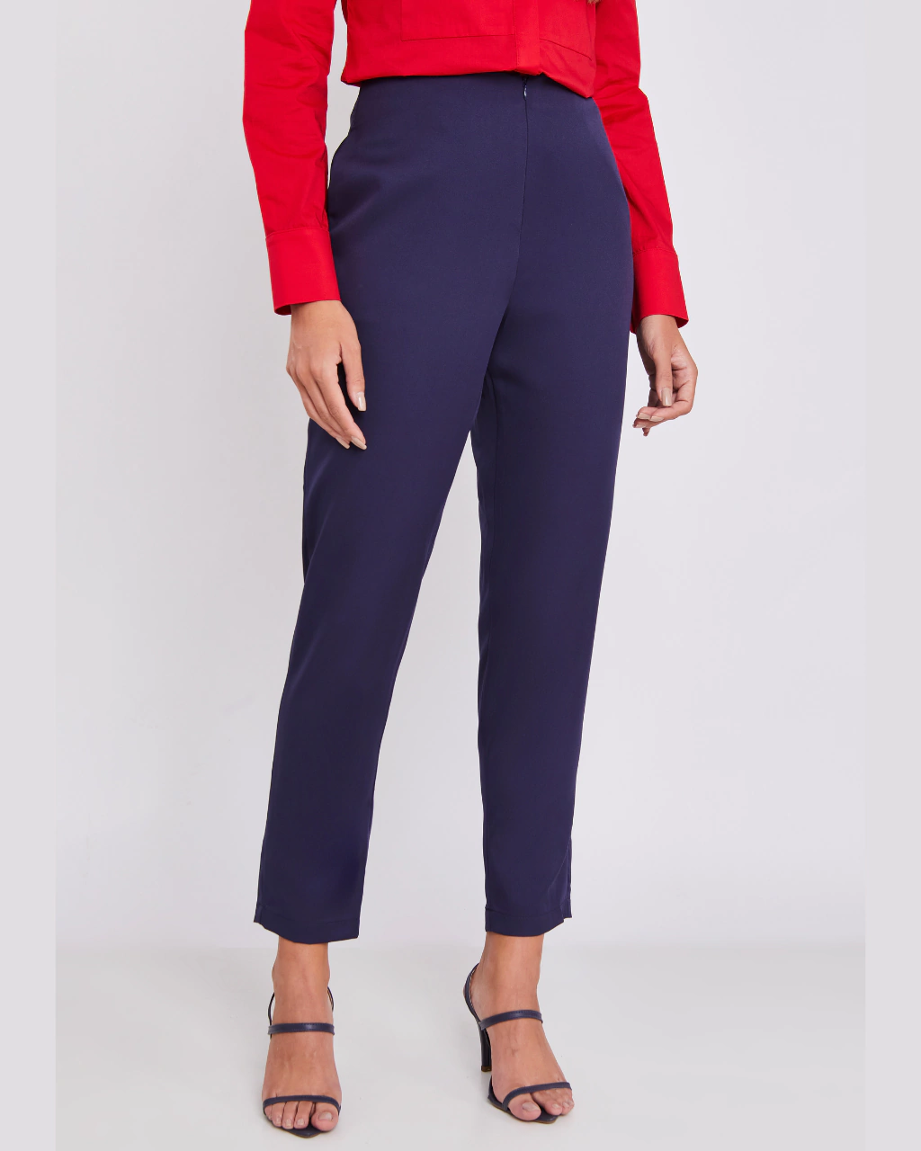 CALÇA CIGARRETE DE ALFAIATARIA FEMININA AZUL MARINHO