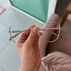 Óculos Gatinho com Hastes Douradas - comprar online