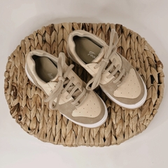 ZAPATILLAS JORDAN BEIGE