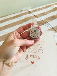 Reloj transparente