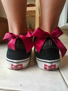 Medias moñito bordo - comprar online