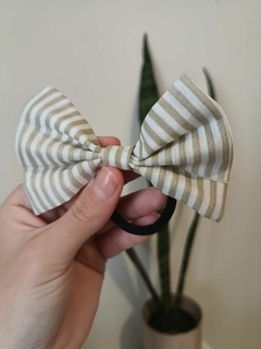Moño Cute Rayado crema