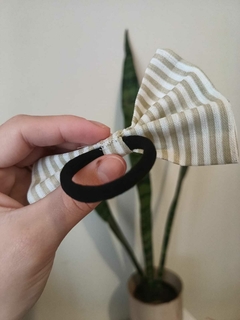 Moño Cute Rayado crema - comprar online