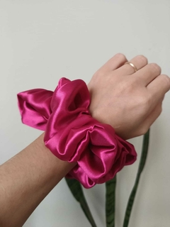 Scrunchie Fuccia 2