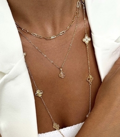 Brinco Trevo, Pedra Cristal, Folheado a Ouro 18k. - comprar online