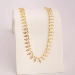 Colar Folhinhas Trabalhadas - comprar online