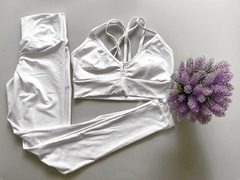 Conjunto Babi - Branco na internet