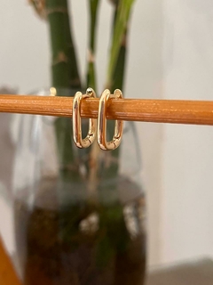 Aros Oval Gold