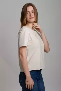 CAMISETA CORTE A LASER MOYO - comprar online