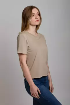 CAMISETA CORTE A LASER MOYO na internet