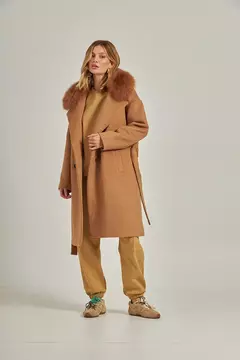 Trench coat de pele gola fox - Caramelo