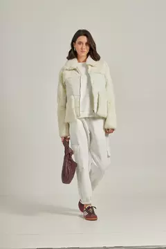 Casaco puffer de pele com bolso - Off White - comprar online
