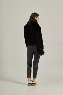 Casaco pele gola fox - Preto - comprar online