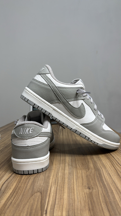 Imagem do Dunk Low Grey Fog