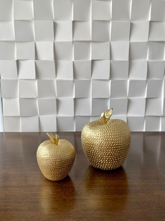 Maçã Decorativa Em Resina Na Cor Dourado P - comprar online