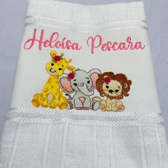 Toalha Lavabo Bordada Personalizada Infantil 30 x 45 cm - Safari: Girafa, Elefanta e Leoa - comprar online