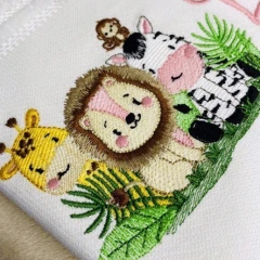 Toalha Bordada Personalizada Safari com Nome - comprar online