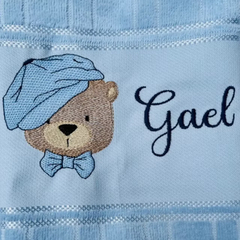 ￼Kit Toalha Bordada Personalizada para Bebê Boneca Bonequinha Metoo - (cópia) - comprar online