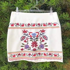 ANGEL CITY - SAIA BRANCA COM BORDADO - M