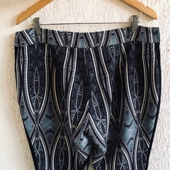 BROOKSFIELD - CALÇA FLARE ESTAMPADA - Maria Madame Desapegos - Multimarcas e Luxo!