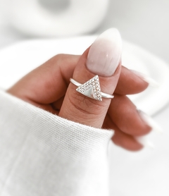 Anillo triangulo de cristal P925