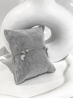 Pulsera esferas y lunas P925 - comprar online