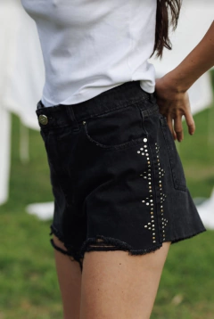 Short Narcisa tachas by Saltan Pepa en internet