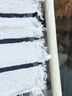 Alfombra rayada negra 60x45 - TOCA MADERA