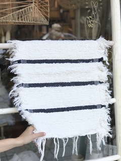 Alfombra rayada negra 60x45 - comprar online