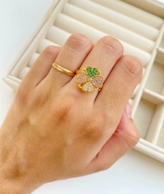 Anillo Trebol Color Giratorio
