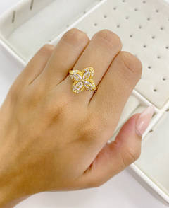 Anillo giratorio flor con cubic en internet