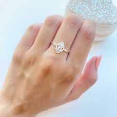 Anillo oval en internet