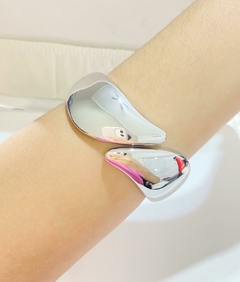 Brazalete plateado gota - comprar online