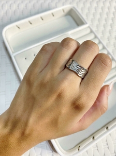 Anillo onda tramado