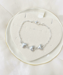Pulsera tres corazones