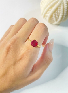 Anillo piedra roja