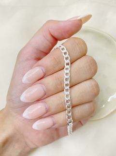 Pulsera grumet