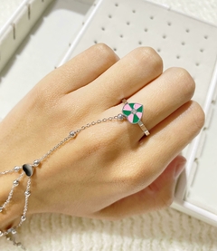 Pulsera con anillos en internet