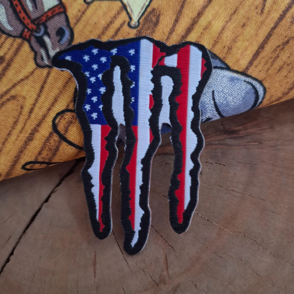 ADESIVO DE CHAPEU MONSTER USA I