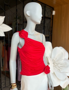 BLUSA UM OMBRO SO PLISSADA FLOWER