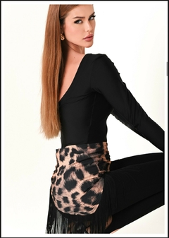 Lenço Animal Print na internet