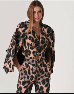 Blazer Animal print na internet