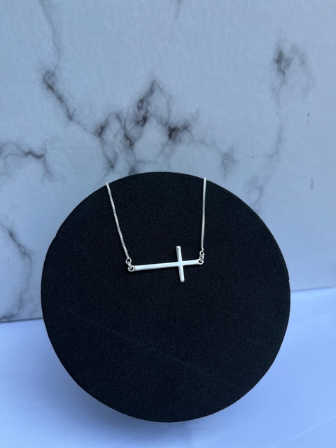 Cordão cruz deitada 60cm