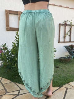Calça bordada - comprar online