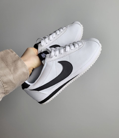 Nike Cortés paloma negra - comprar en línea