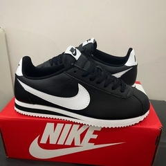 Nike Cortés Negro en internet